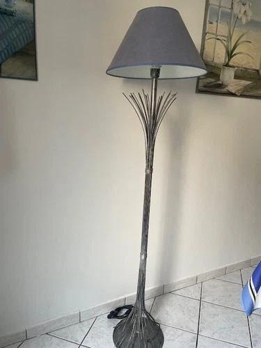 Lampe sur pied industrielle – Paris