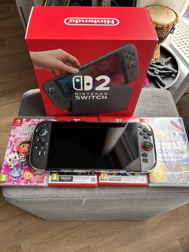 Console Nintendo Switch + jeux – Paris
