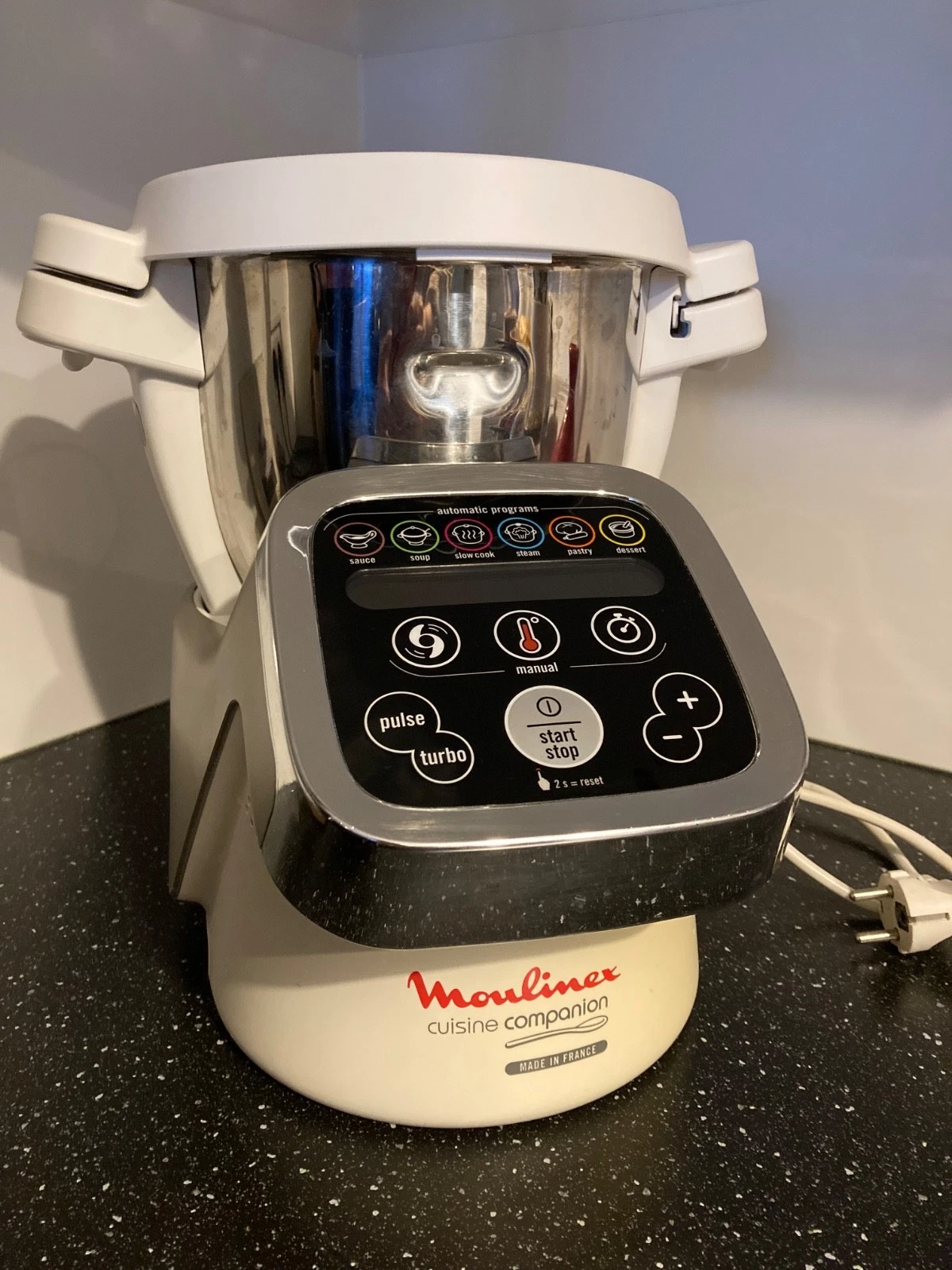Robot multifonction Moulinex avec accessoires – Lyon